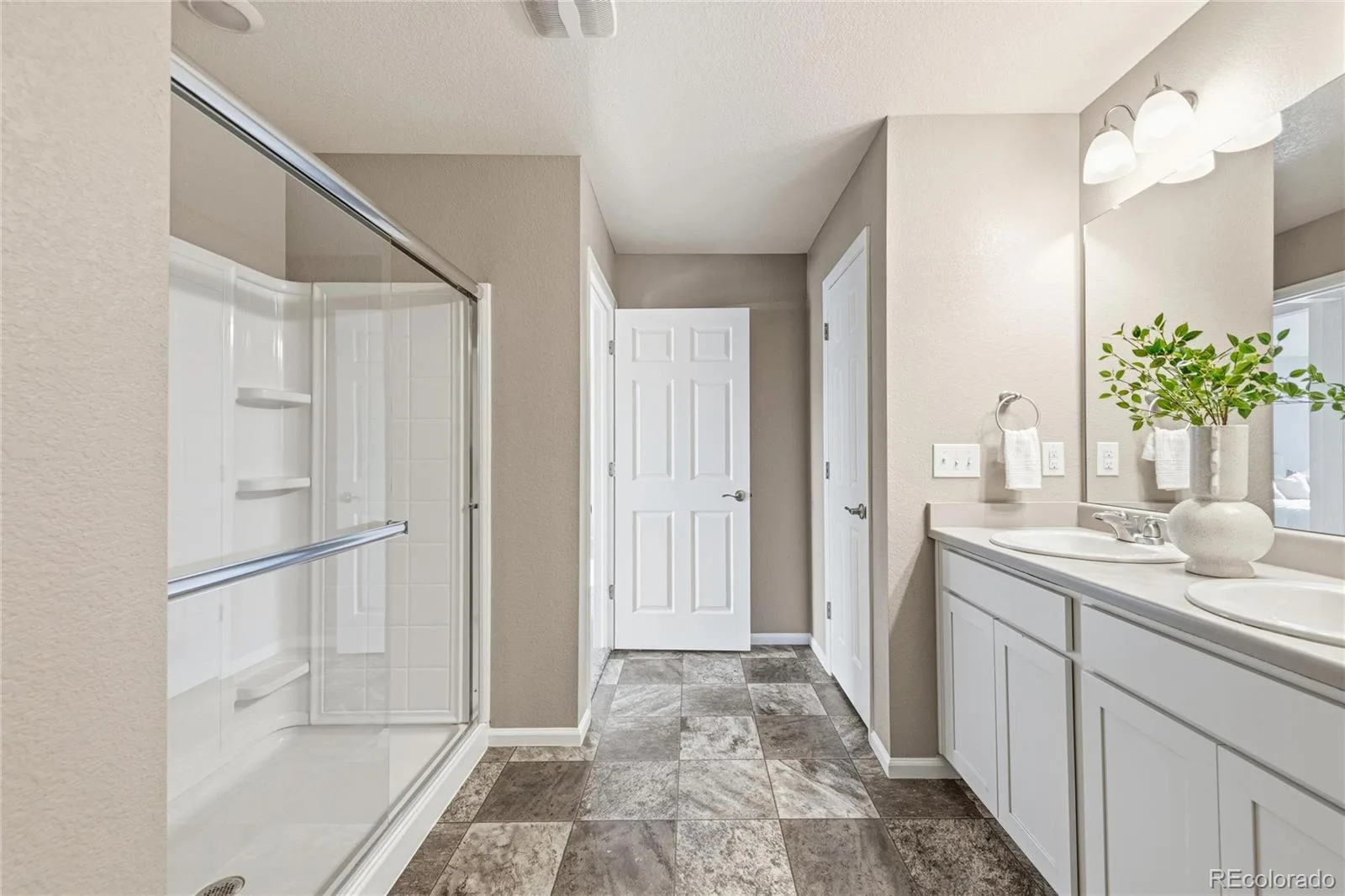 4482 S Ukraine Court Aurora CO 80015 MLS #REC2530299 06132026213926 1600 24