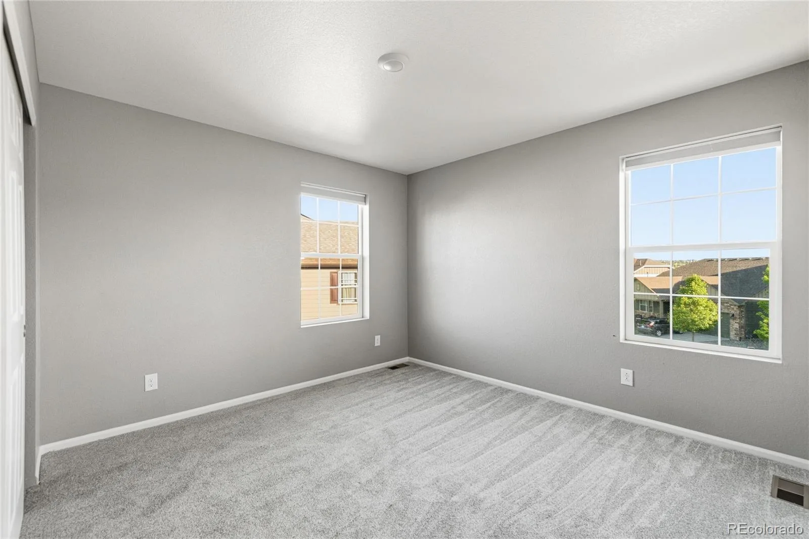 4482 S Ukraine Court Aurora CO 80015 MLS #REC2530299 06132026213926 1600 33