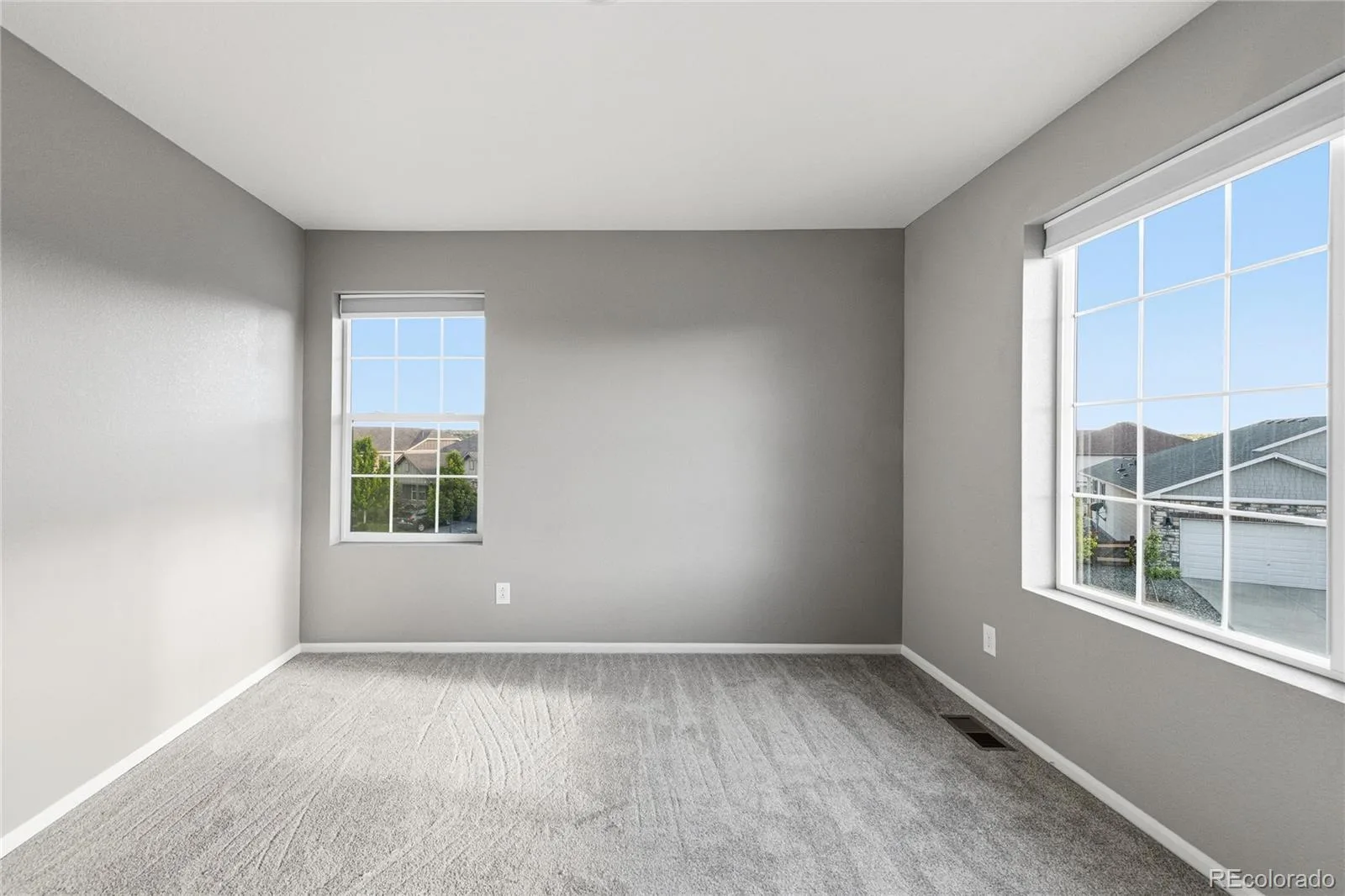 4482 S Ukraine Court Aurora CO 80015 MLS #REC2530299 06132026213926 1600 34