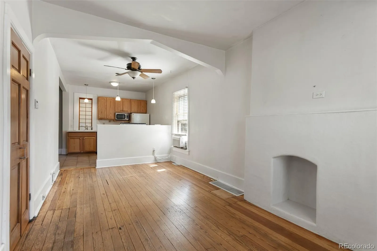 914 E Iowa Avenue Denver CO 80210 MLS #REC2531554 04242026185607 1600 10