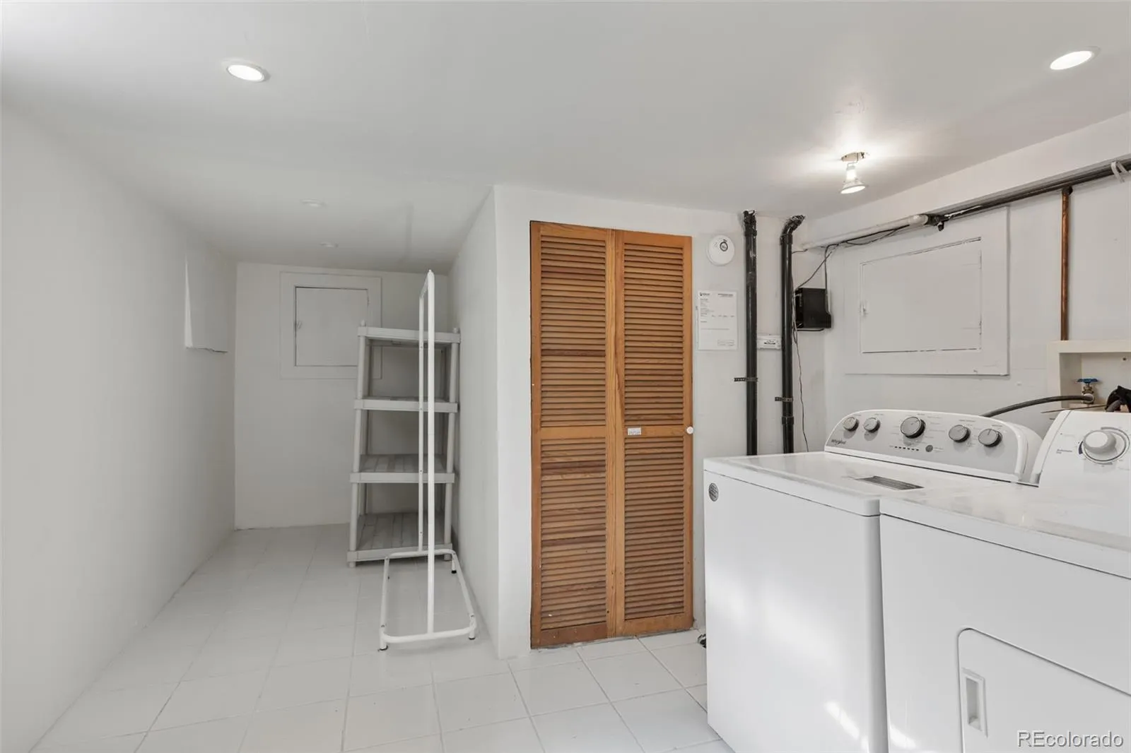 914 E Iowa Avenue Denver CO 80210 MLS #REC2531554 04242026185607 1600 21