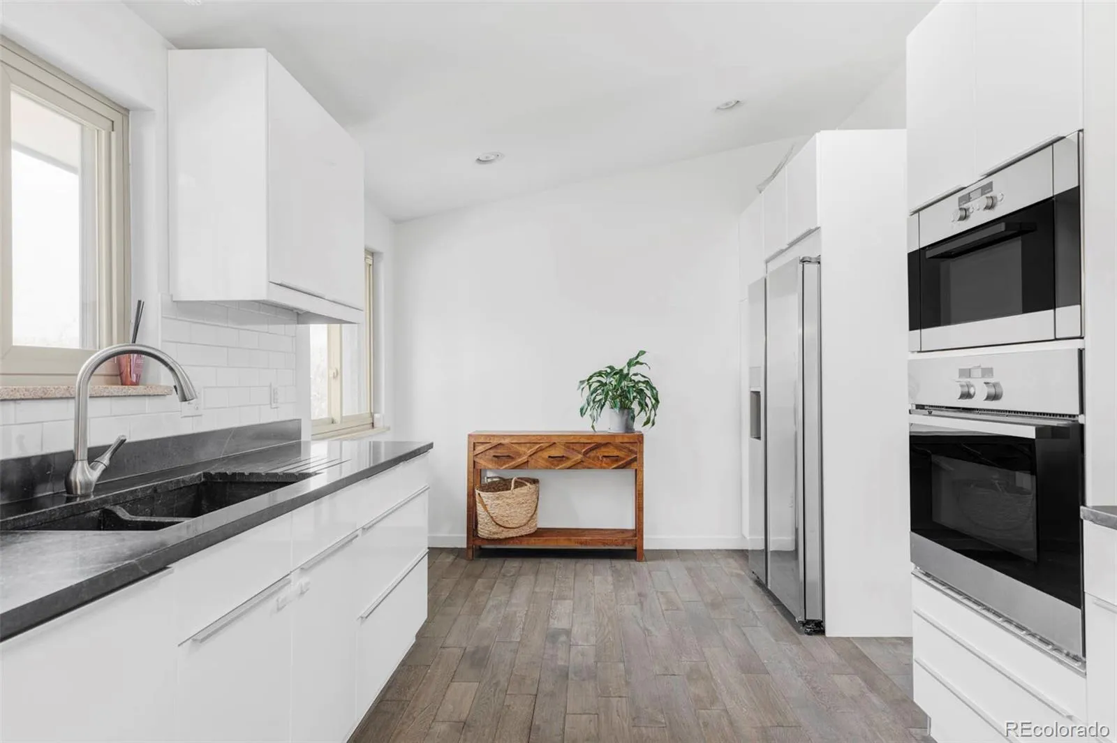 04102026235514 1600 11