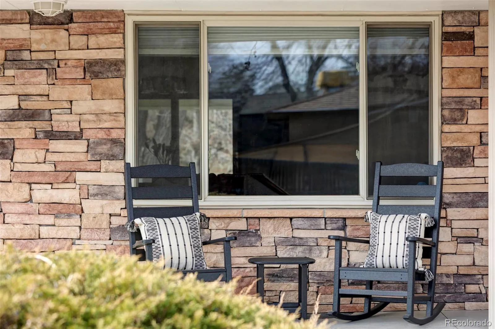 04102026235514 1600 2