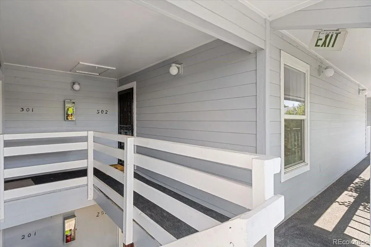 02102026141850 1200 32