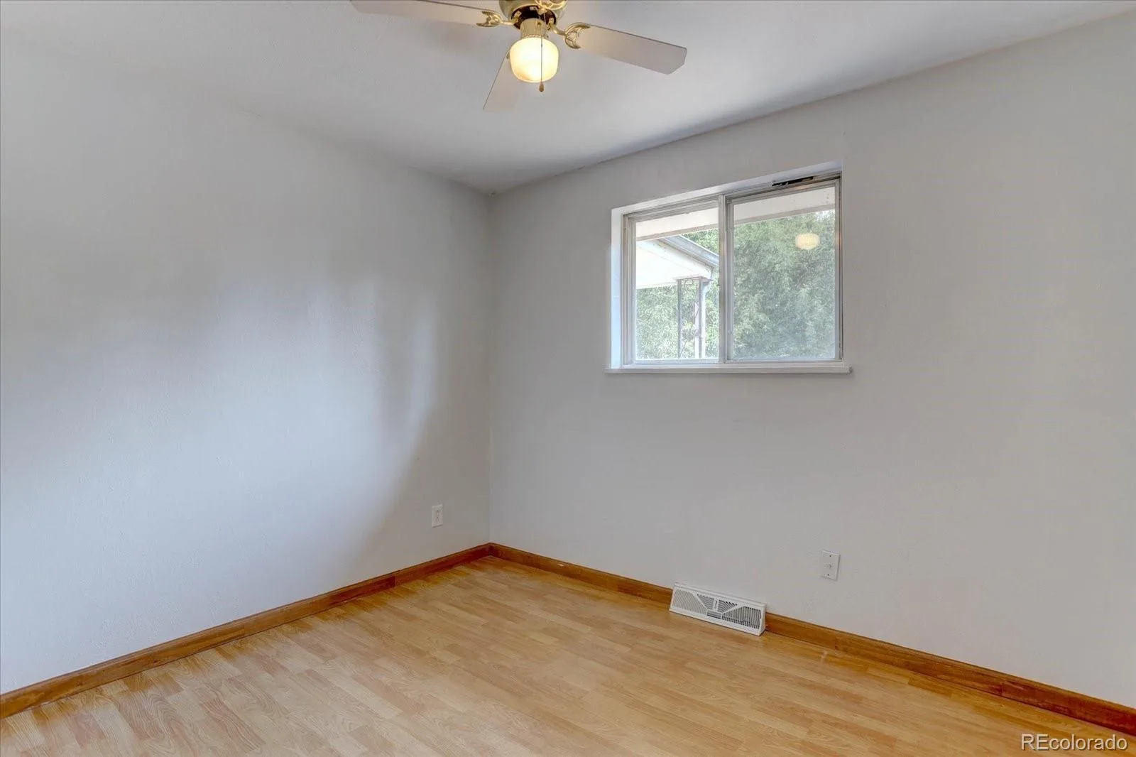 1805 S Ammons Street Denver CO 80232 | MLS #REC2533962 08112026165241 1600 23