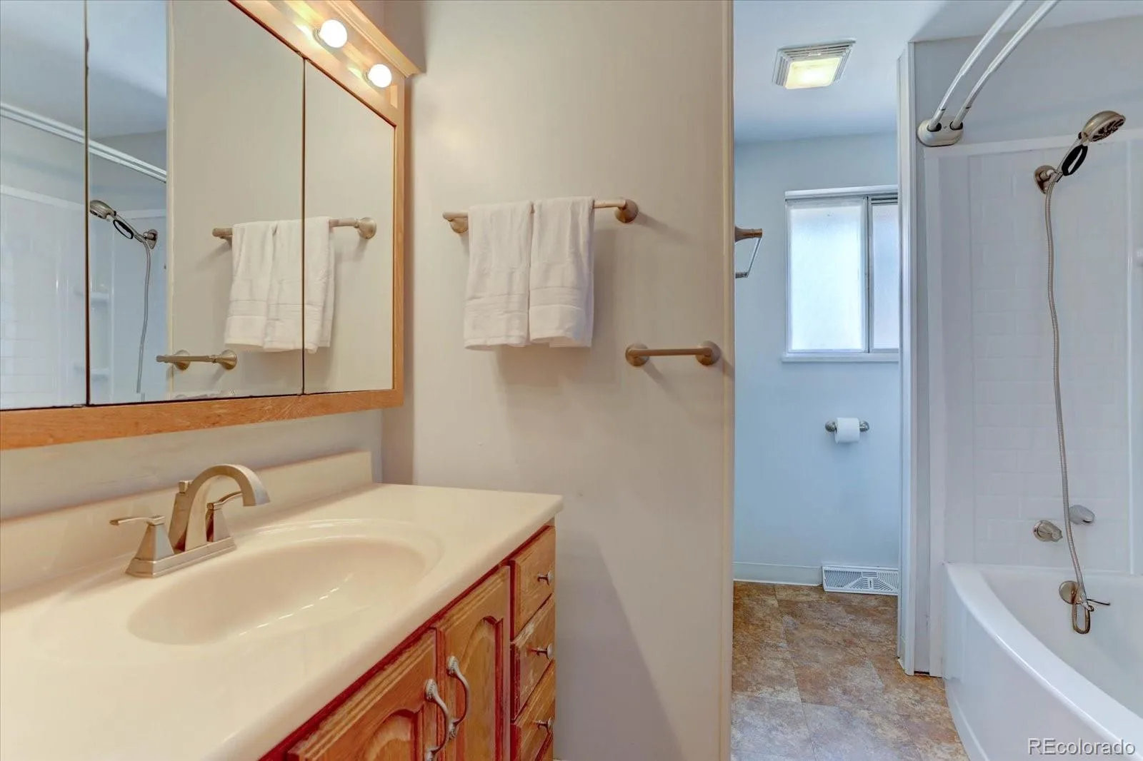 1805 S Ammons Street Denver CO 80232 | MLS #REC2533962 08112026165241 1600 25