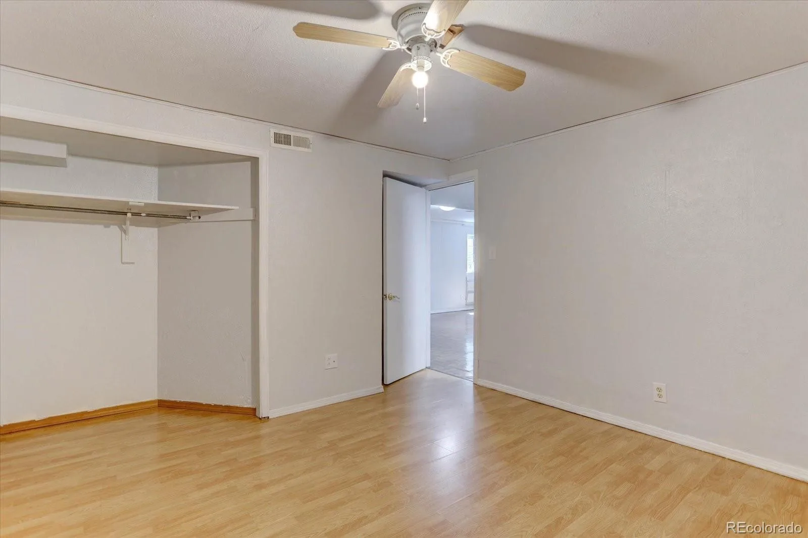 1805 S Ammons Street Denver CO 80232 | MLS #REC2533962 08112026165241 1600 35