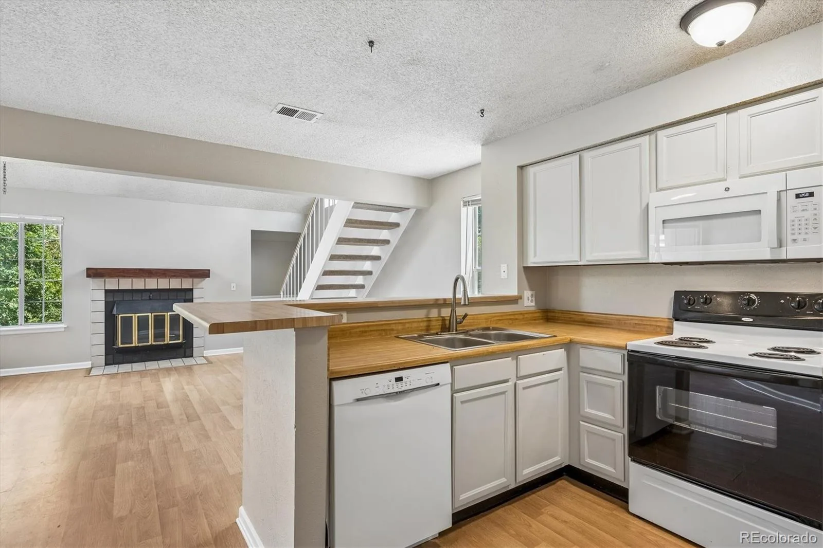 13843 E Lehigh Avenue #B Aurora CO 80014 | MLS #REC2535319 07242026144434 1600 10