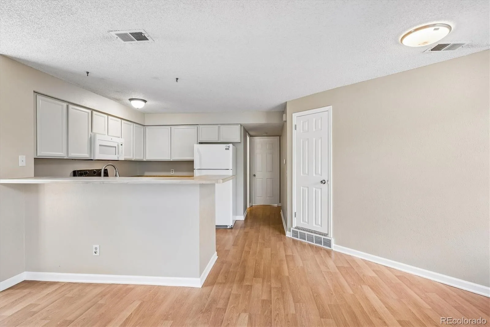 13843 E Lehigh Avenue #B Aurora CO 80014 | MLS #REC2535319 07242026144434 1600 7