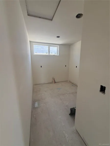 633 Lombardi Circle Louisville CO 80027 | MLS #REC2536587 08232026214056 800 16