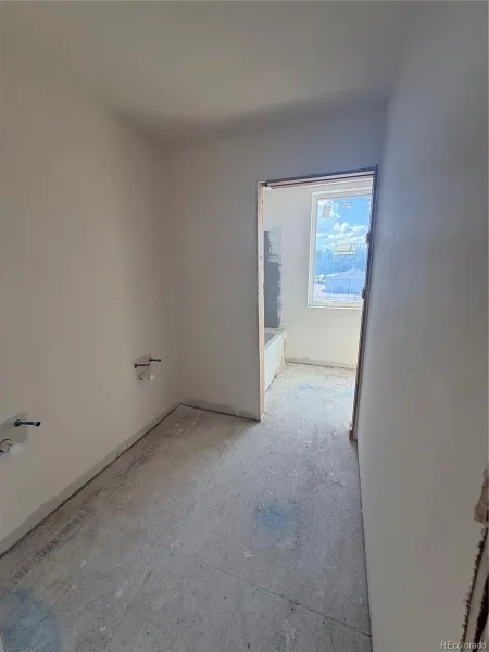 633 Lombardi Circle Louisville CO 80027 | MLS #REC2536587 08232026214056 800 18