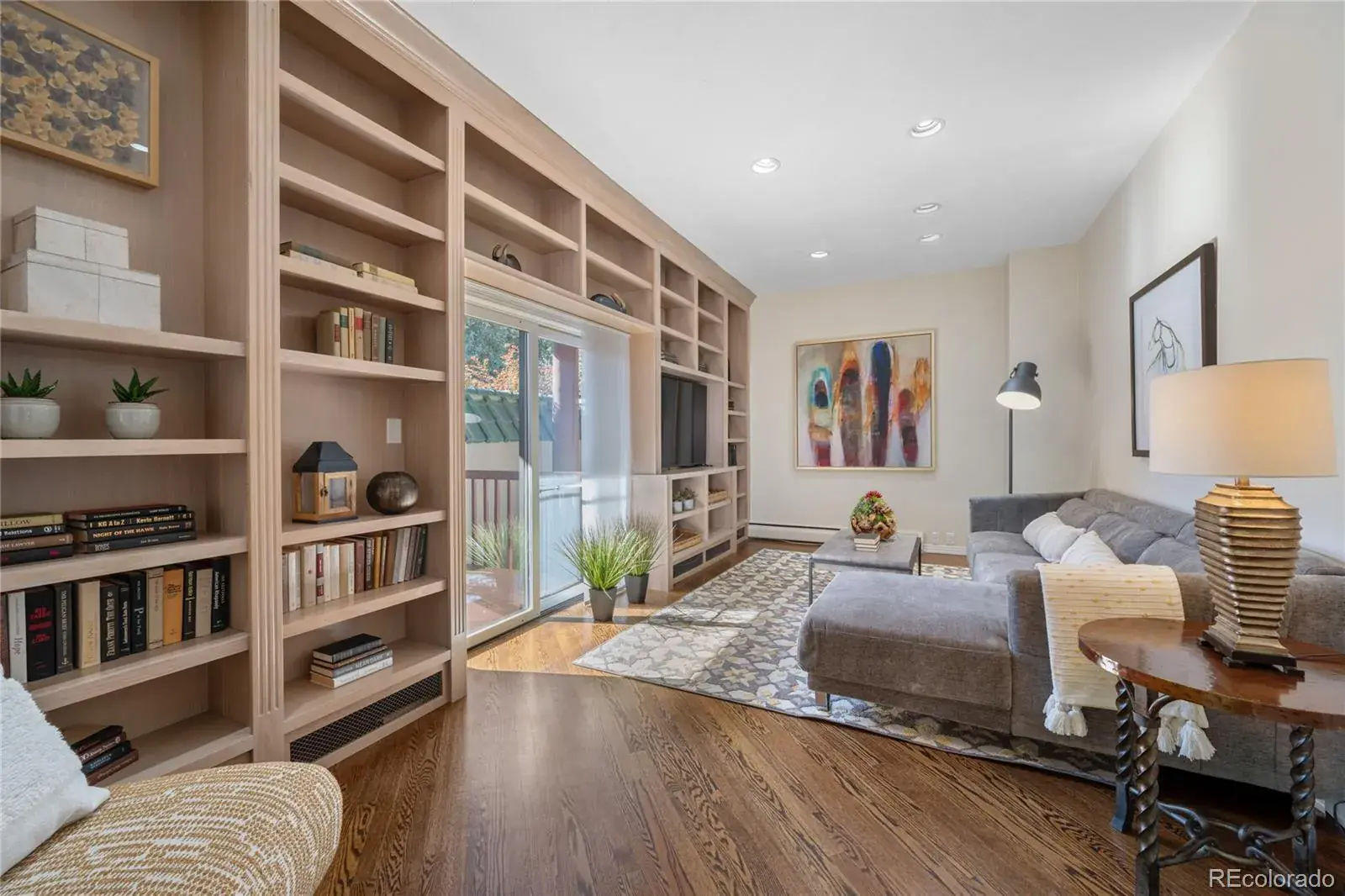 12042025002339 1600 18