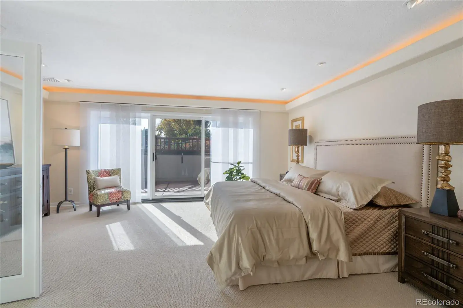 12042025002339 1600 24