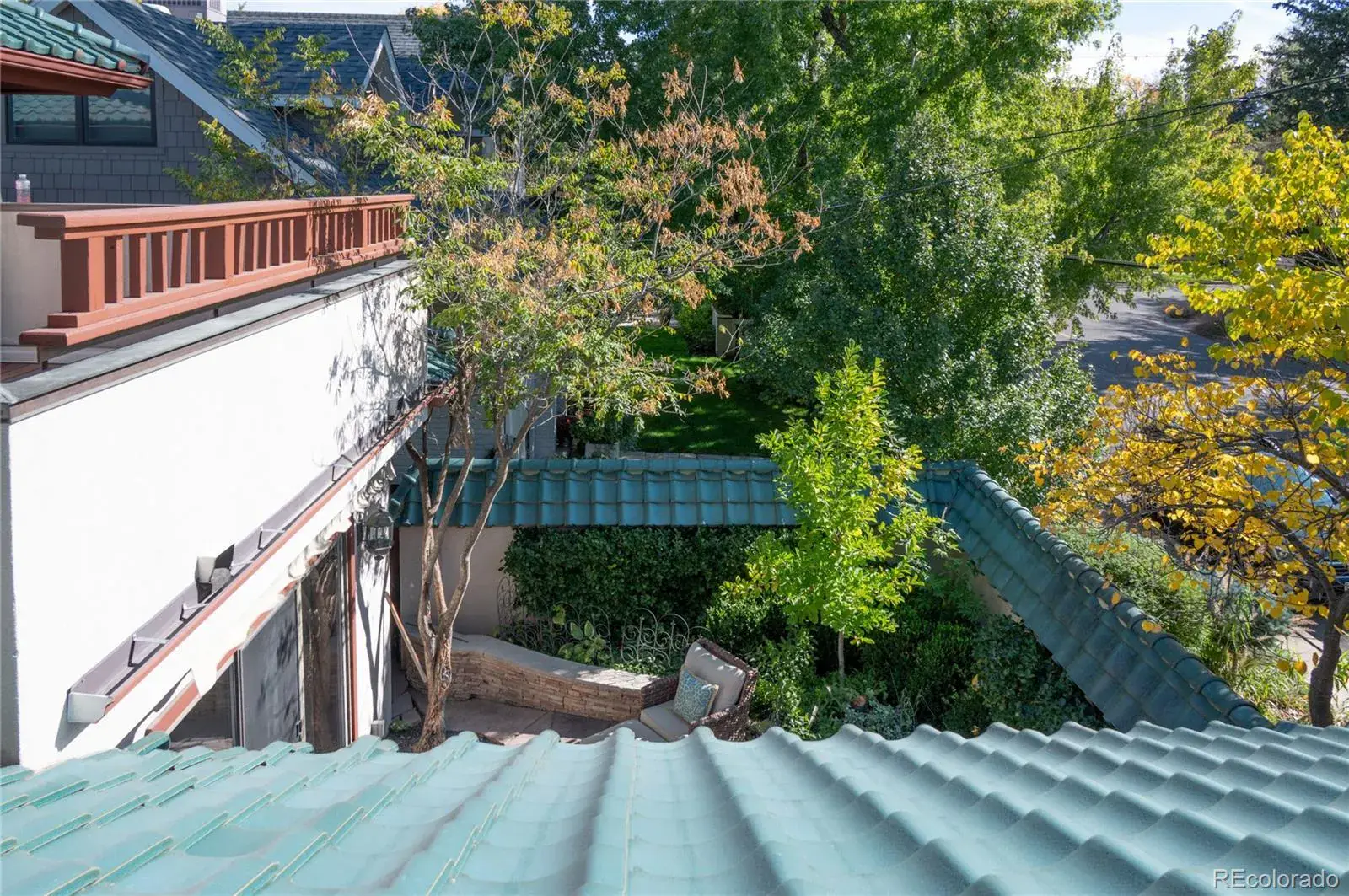 12042025002339 1600 27