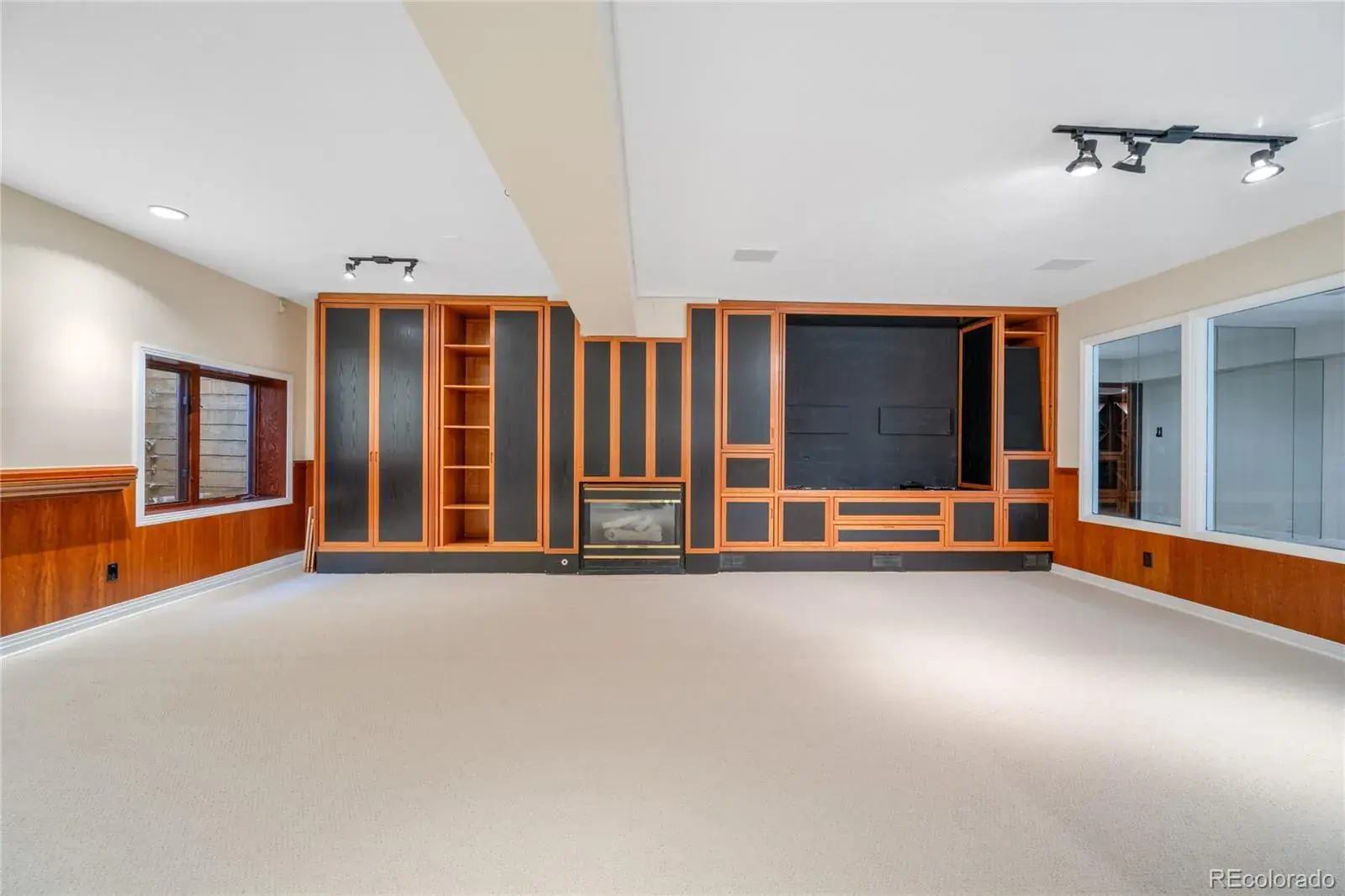 12042025002339 1600 41