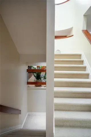 12042025002339 640 20