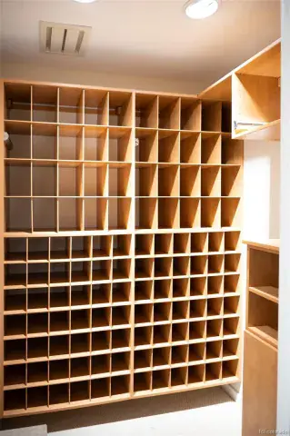 12042025002339 640 30