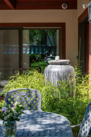 12042025002339 640 44