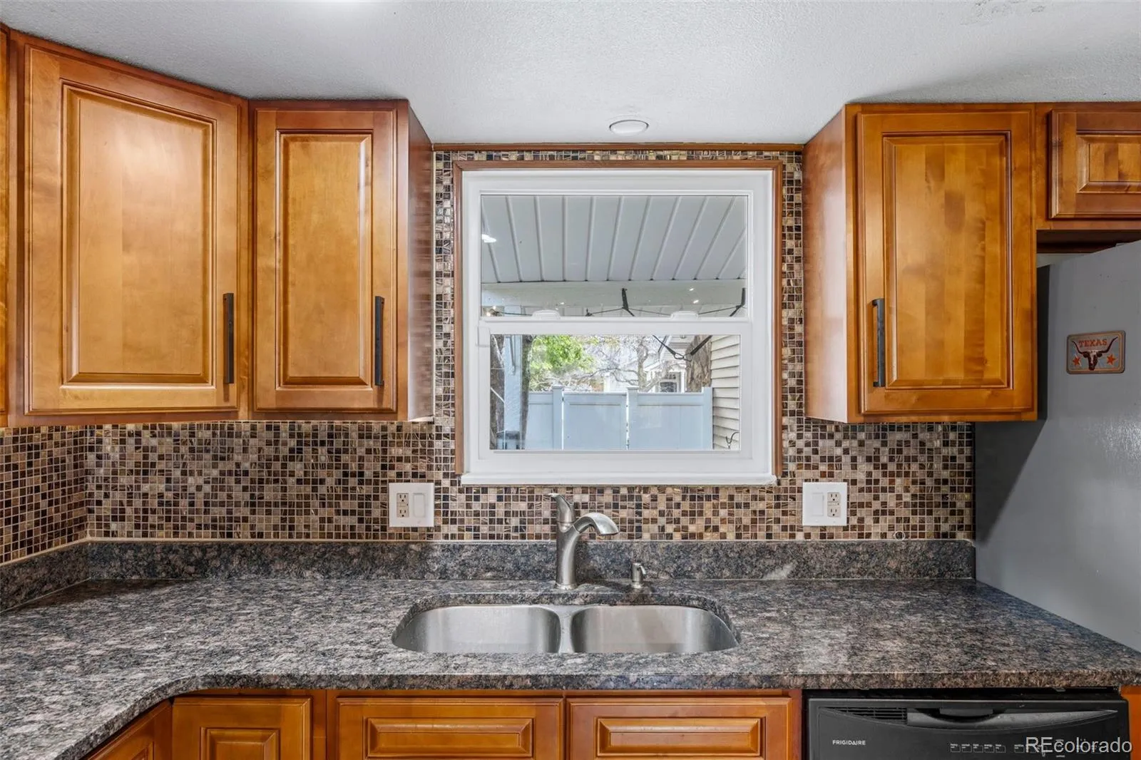 2496 S Vaughn Way #D Aurora CO 80014 MLS #REC2538459 05022026055739 1600 11