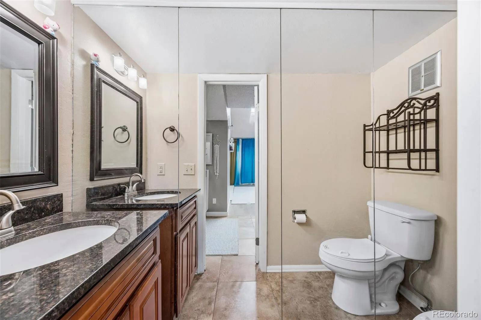 2496 S Vaughn Way #D Aurora CO 80014 MLS #REC2538459 05022026055739 1600 12