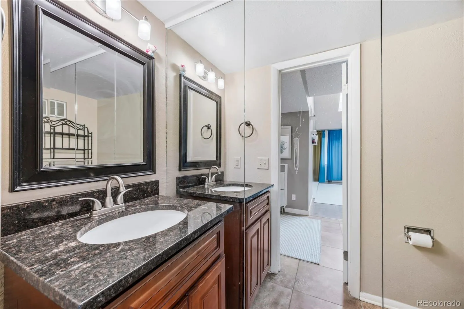 2496 S Vaughn Way #D Aurora CO 80014 MLS #REC2538459 05022026055739 1600 13