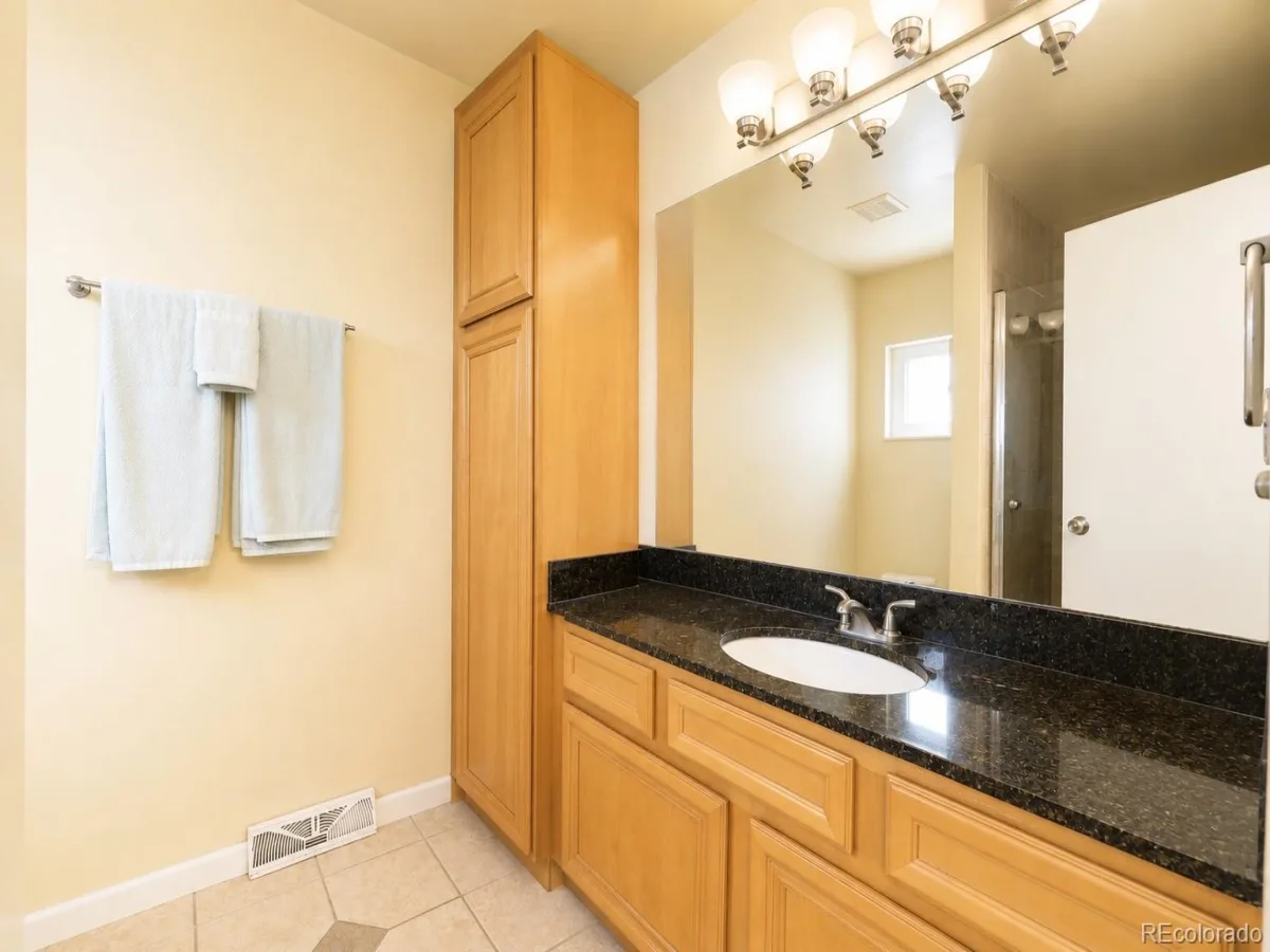 205 S Tucson Circle Aurora CO 80012 | MLS #REC2539068 08262026213937 1200 20