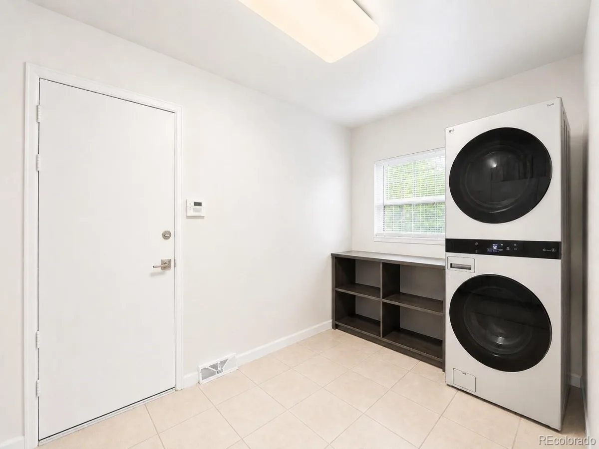 205 S Tucson Circle Aurora CO 80012 | MLS #REC2539068 08262026213937 1200 23