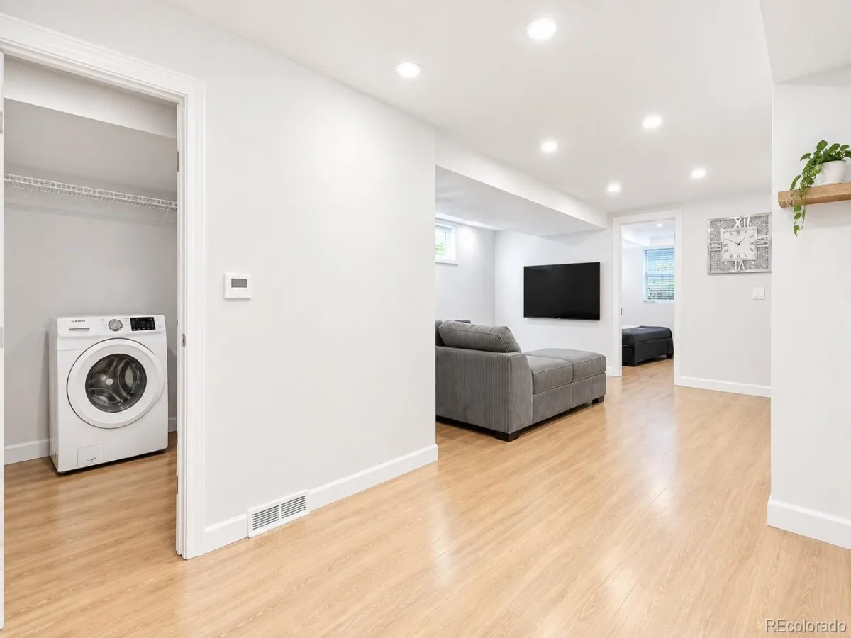 205 S Tucson Circle Aurora CO 80012 | MLS #REC2539068 08262026213937 1200 24