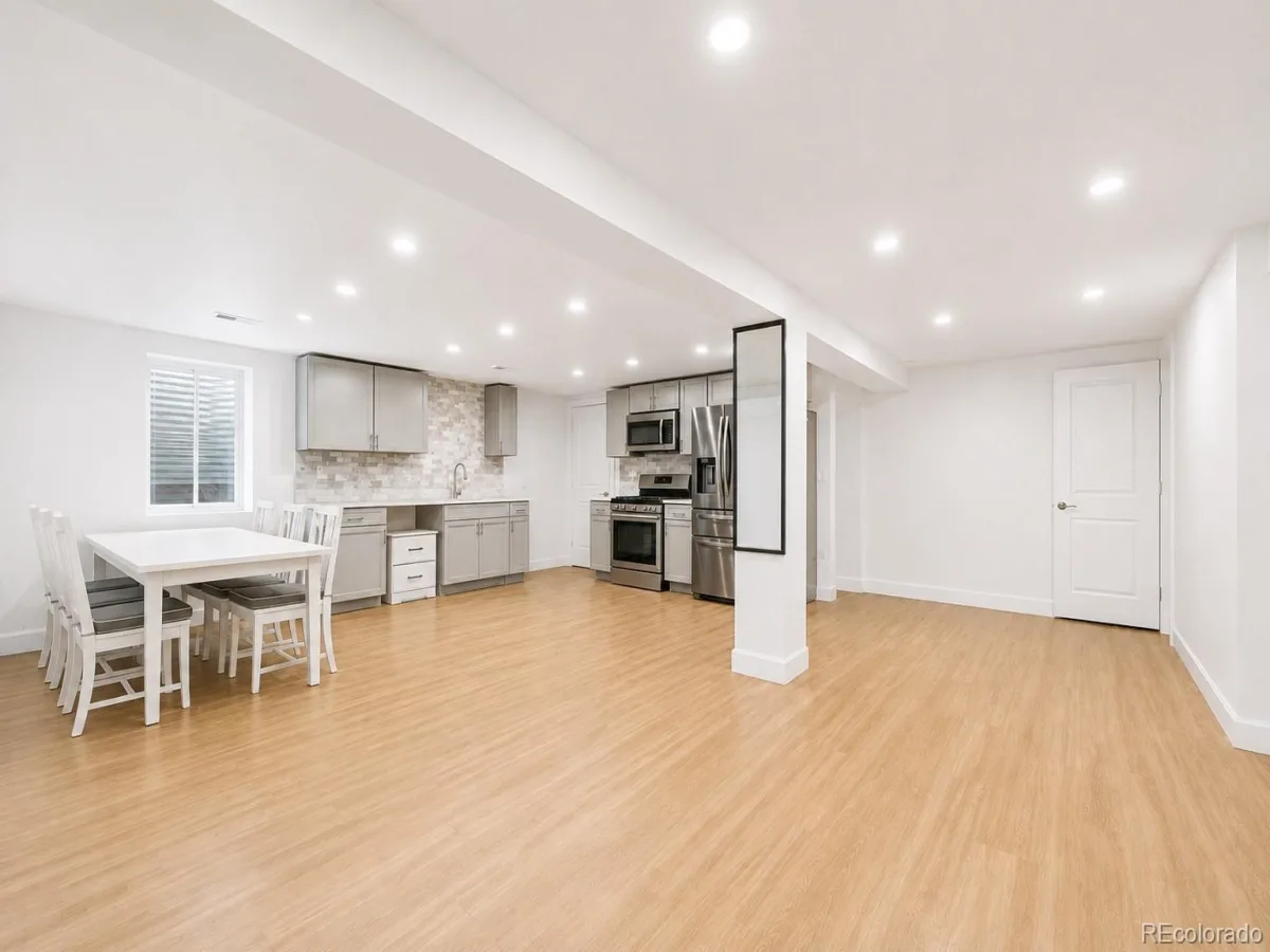 205 S Tucson Circle Aurora CO 80012 | MLS #REC2539068 08262026213937 1200 29