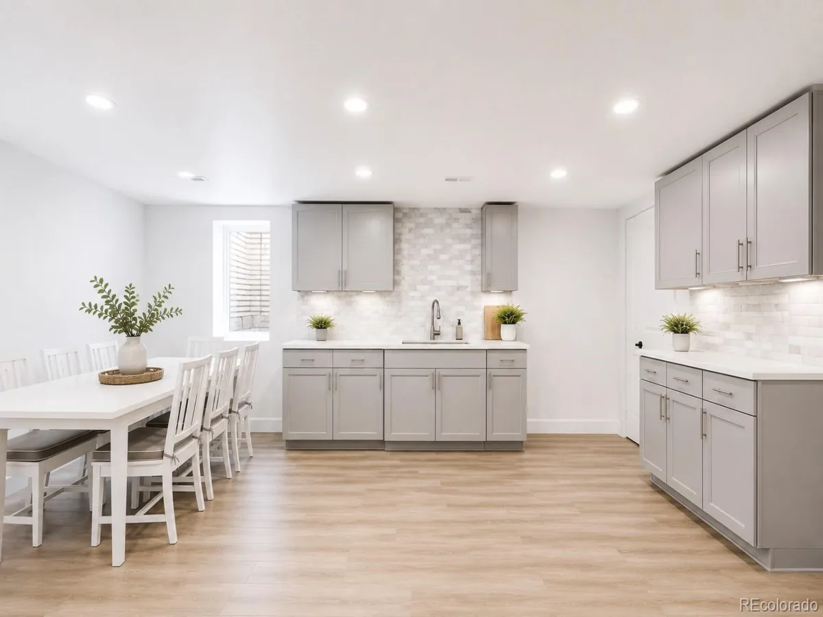 205 S Tucson Circle Aurora CO 80012 | MLS #REC2539068 08262026213937 1200 34