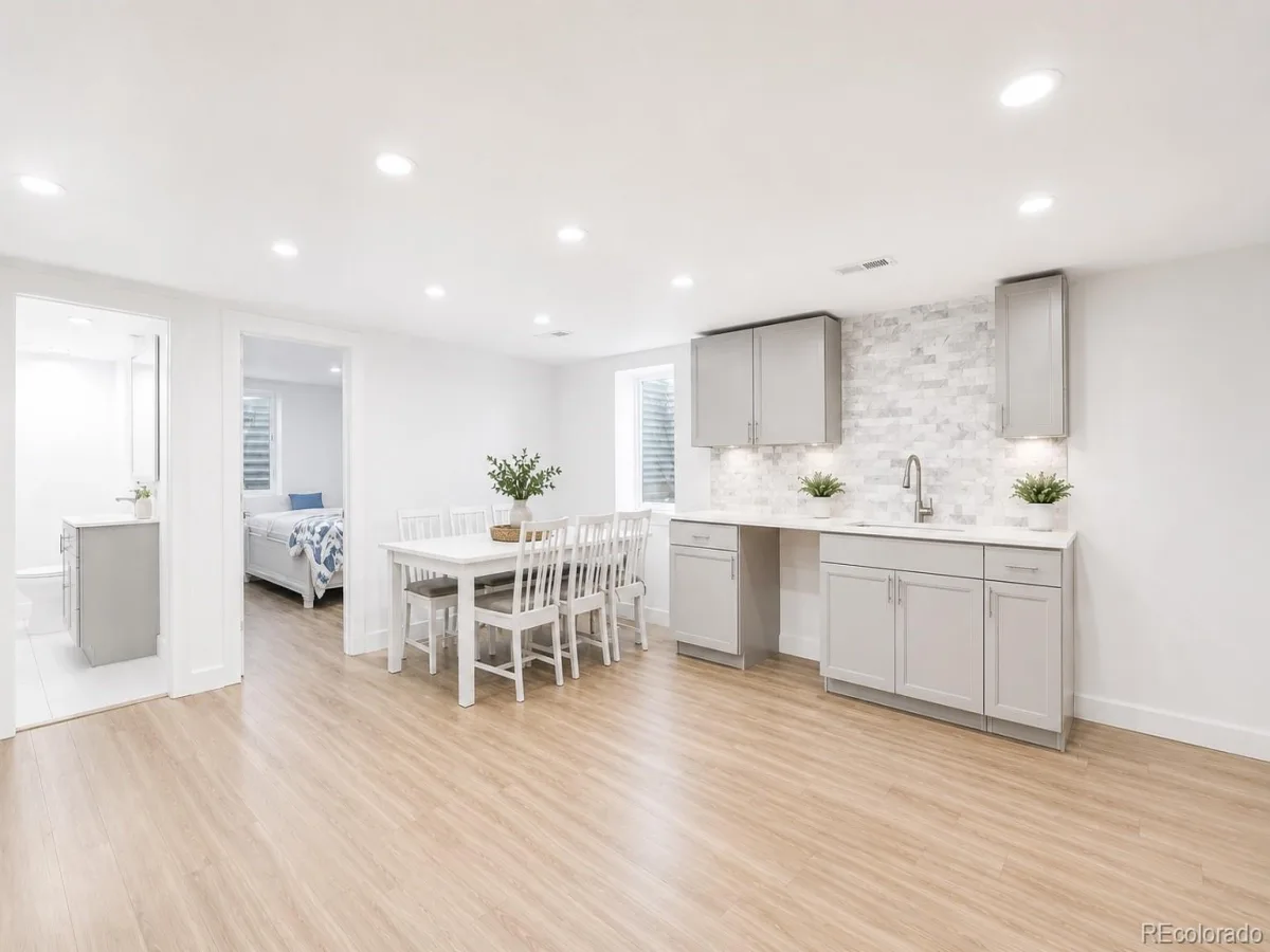 205 S Tucson Circle Aurora CO 80012 | MLS #REC2539068 08262026213937 1200 35