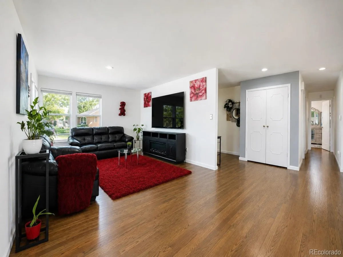 205 S Tucson Circle Aurora CO 80012 | MLS #REC2539068 08262026213937 1200 7
