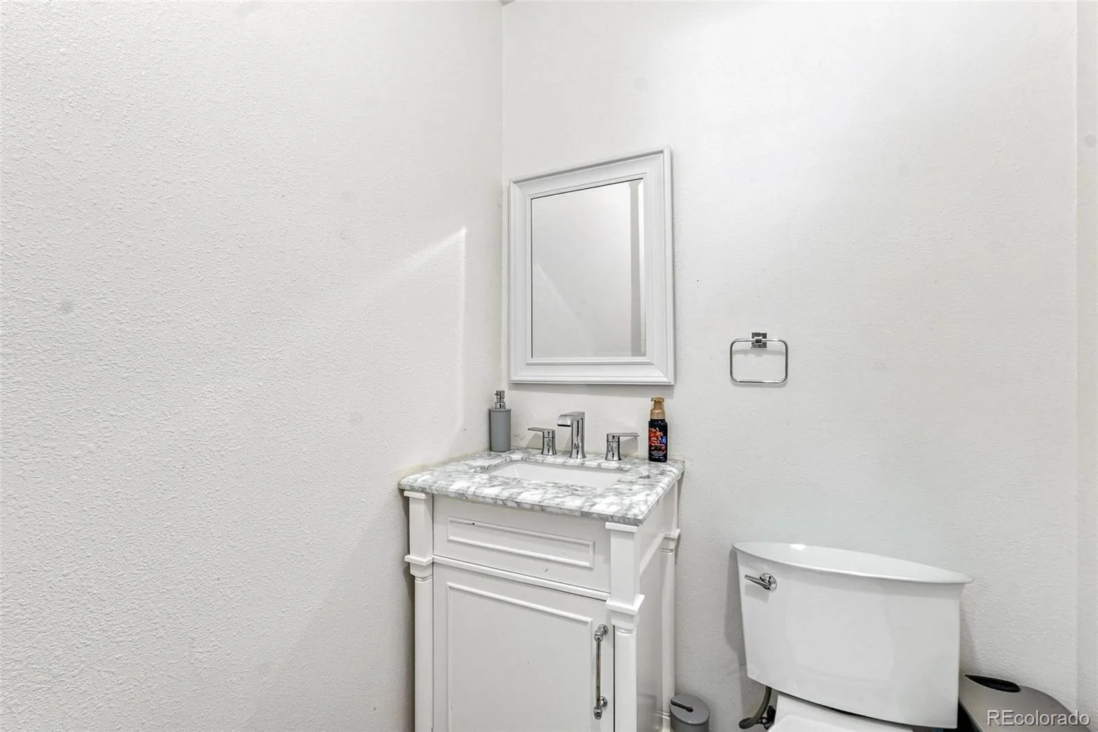 205 S Tucson Circle Aurora CO 80012 | MLS #REC2539068 08262026213937 1600 13