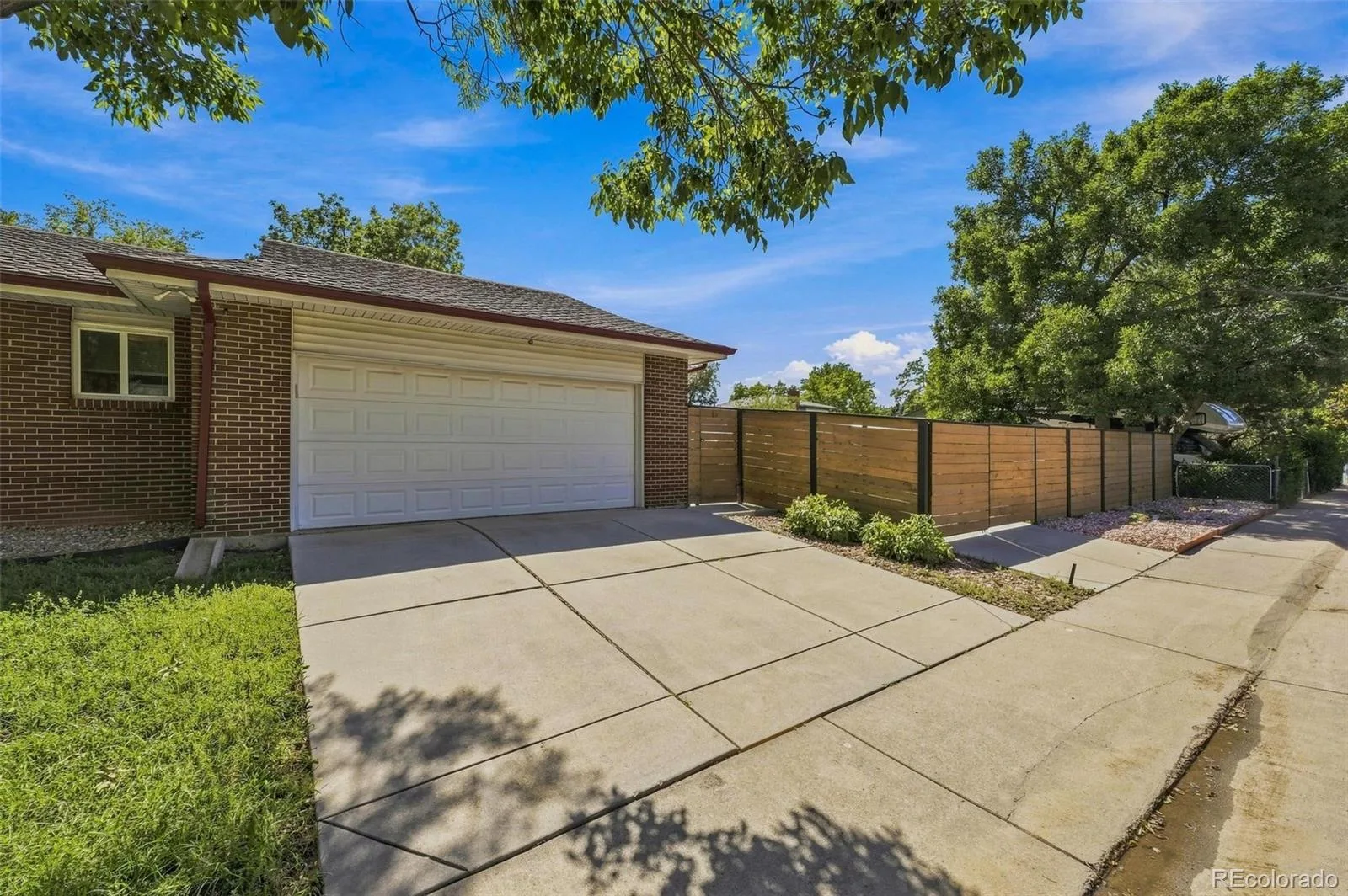 205 S Tucson Circle Aurora CO 80012 | MLS #REC2539068 08262026213937 1600 2