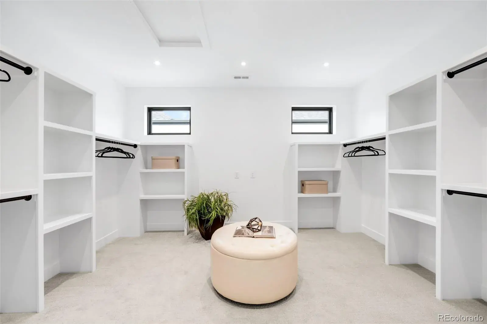 11042025005247 1600 19