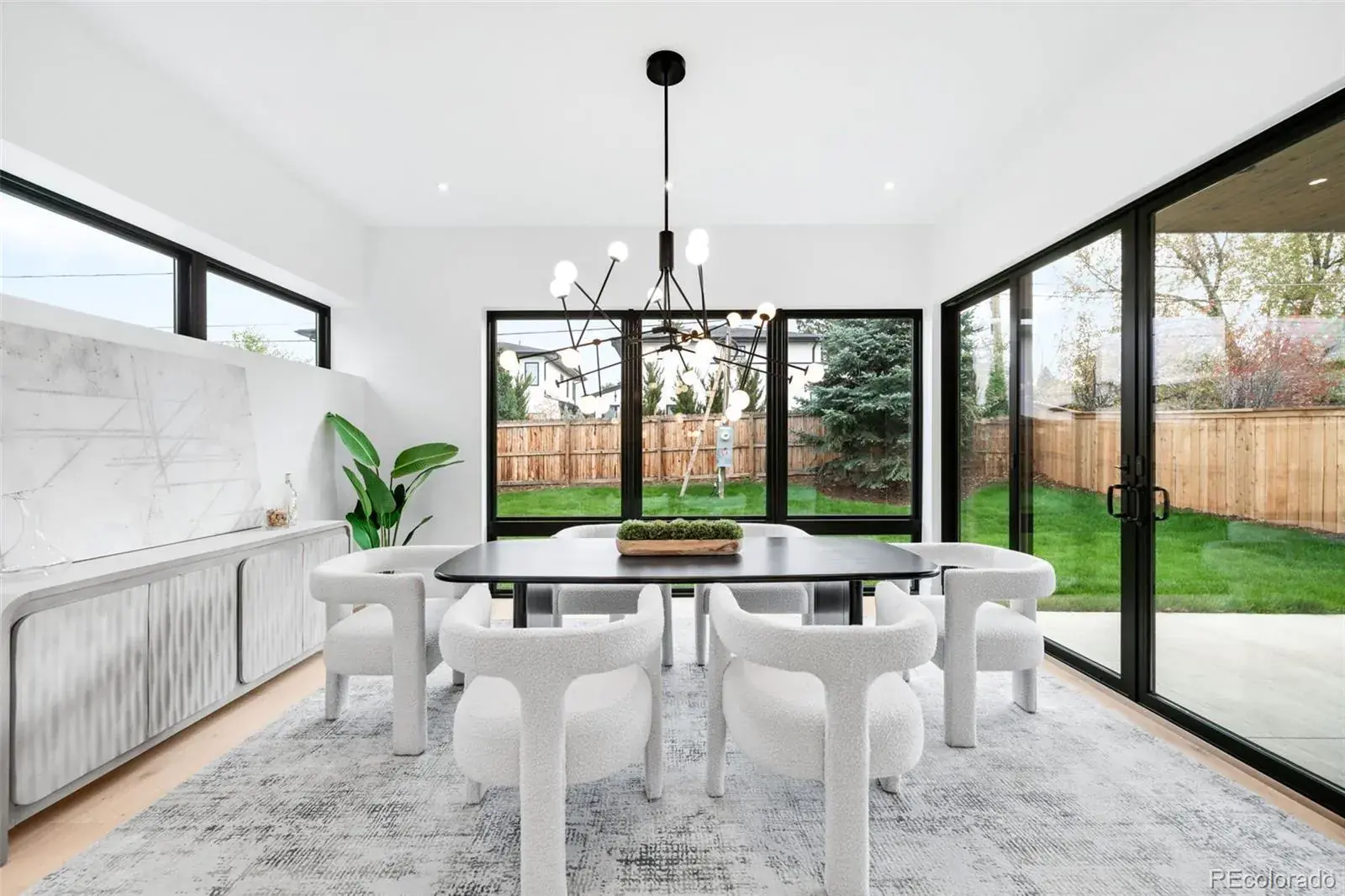 11042025005247 1600 3