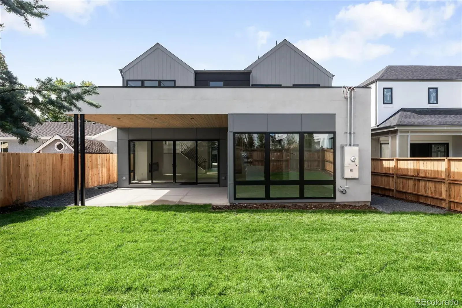 11042025005247 1600 31