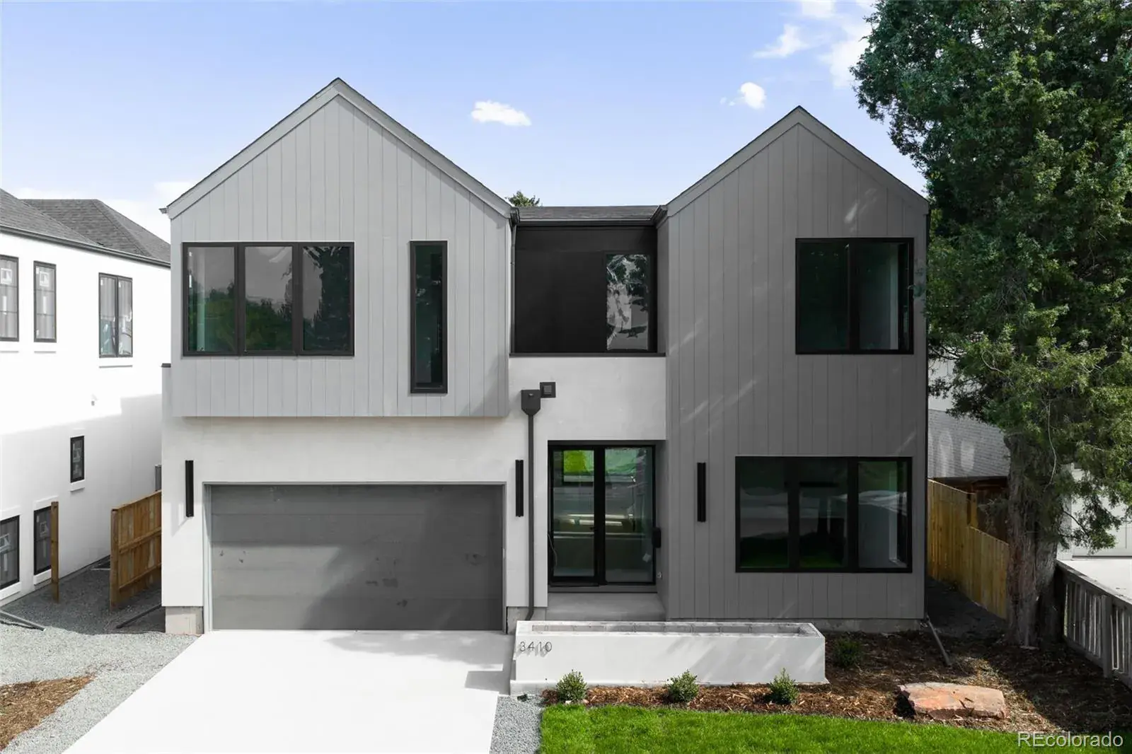 11042025005247 1600 33