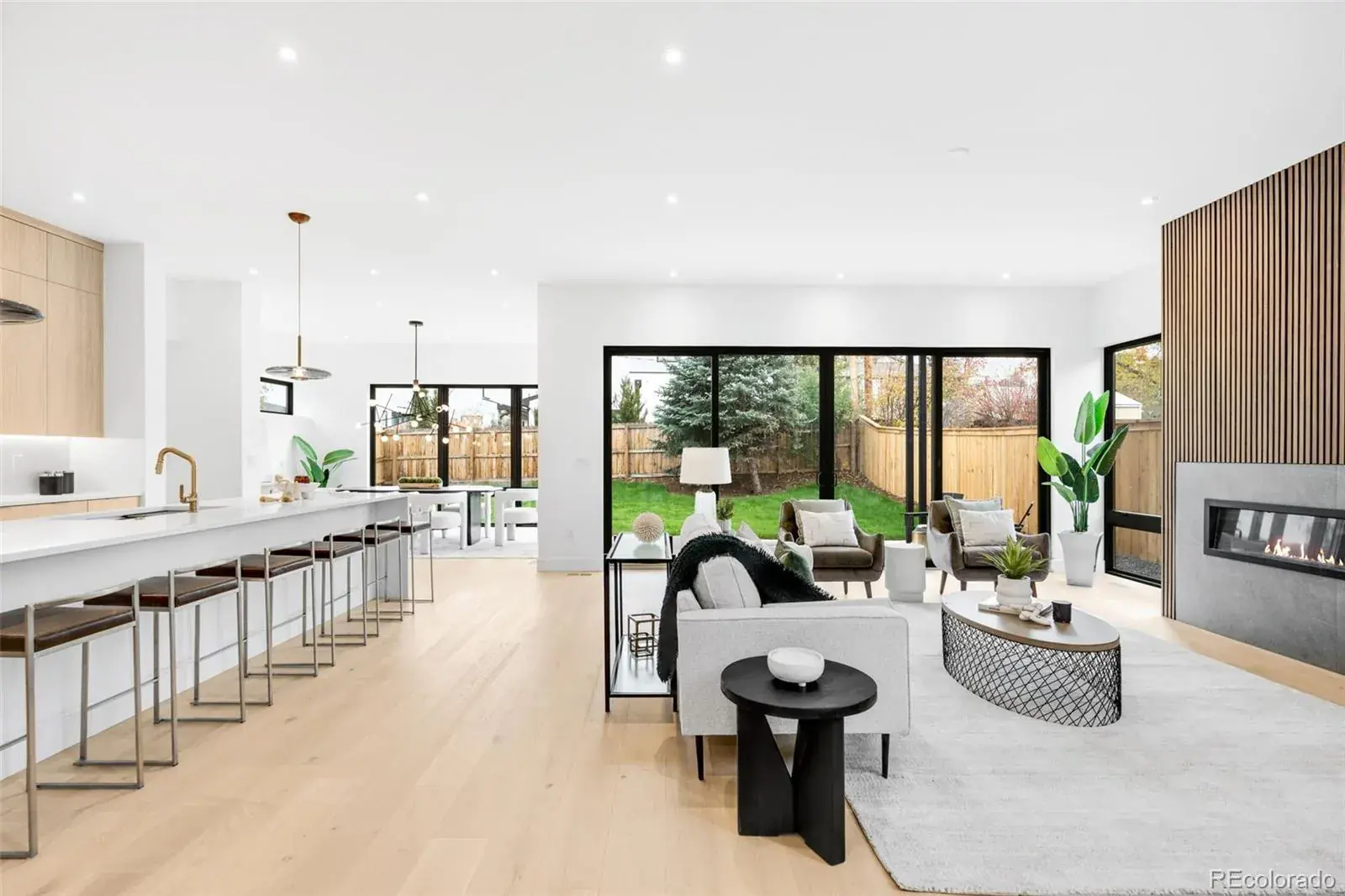 11042025005247 1600 8