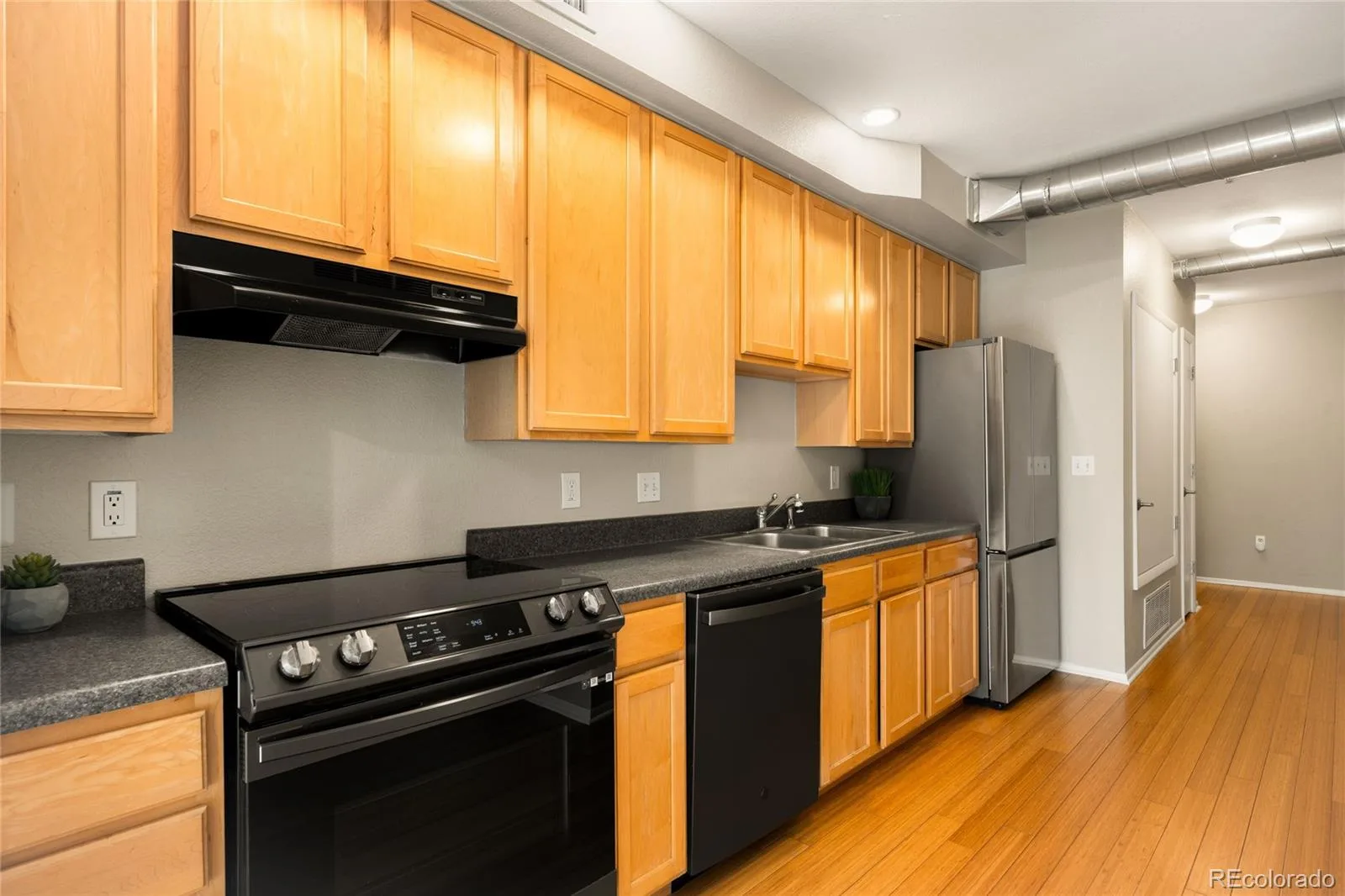 3149 Blake Street #202 Denver CO 80205 MLS #REC2542552 06162026050801 1600 10
