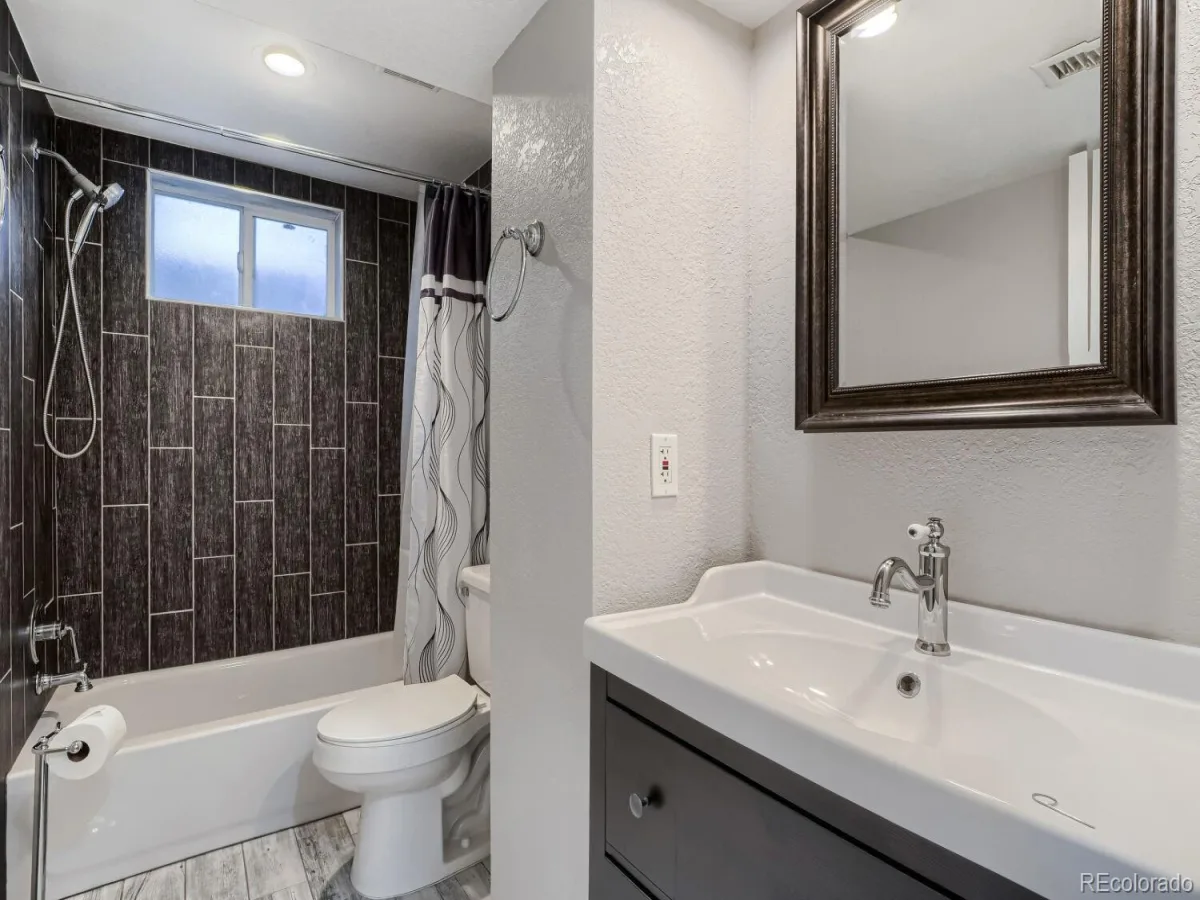 6115 Johnson Way Arvada CO 80004 MLS #REC2543281 06192026235314 1200 23