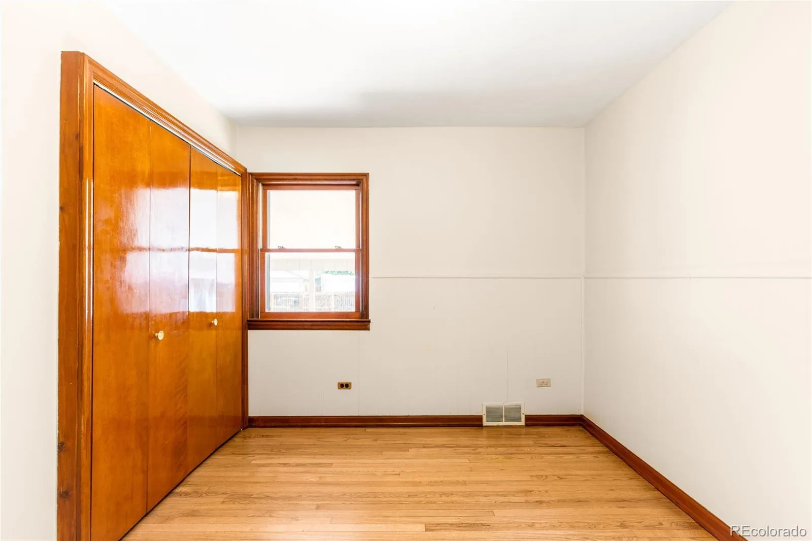 173 W Bayaud Avenue Denver CO 80223 MLS #REC2543286 06192026233324 1600 15