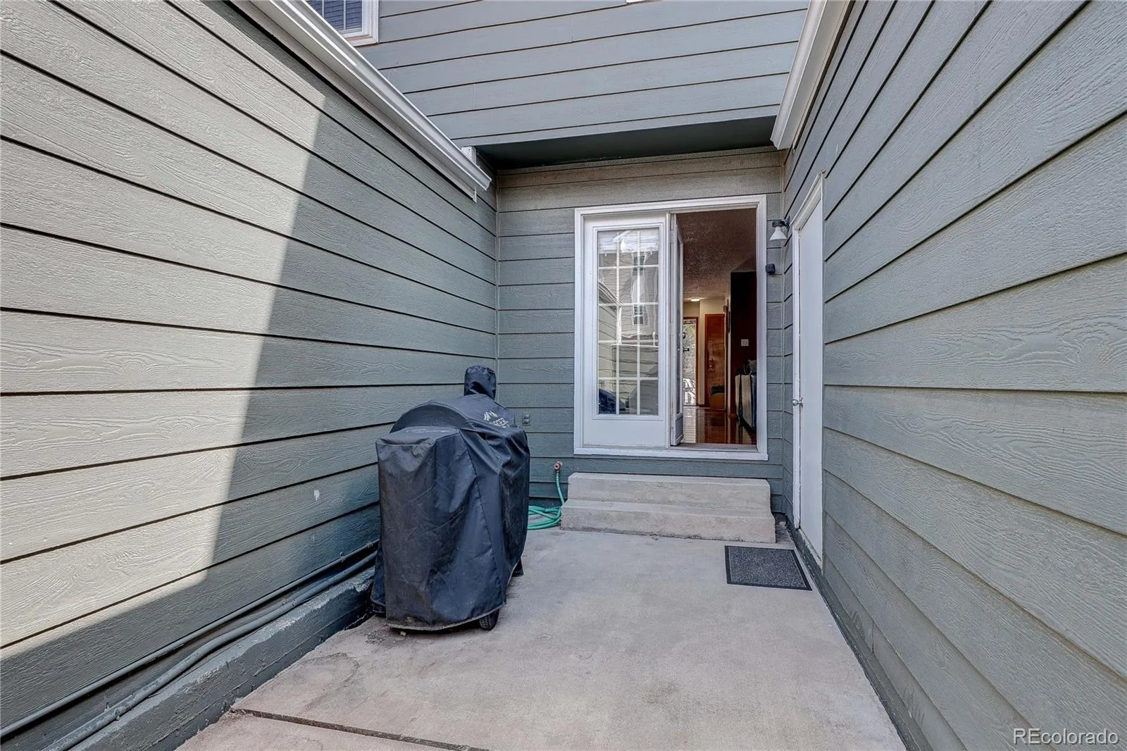 2054 S Balsam Street Lakewood CO 80227 | MLS #REC2543368 08152026164237 1600 24