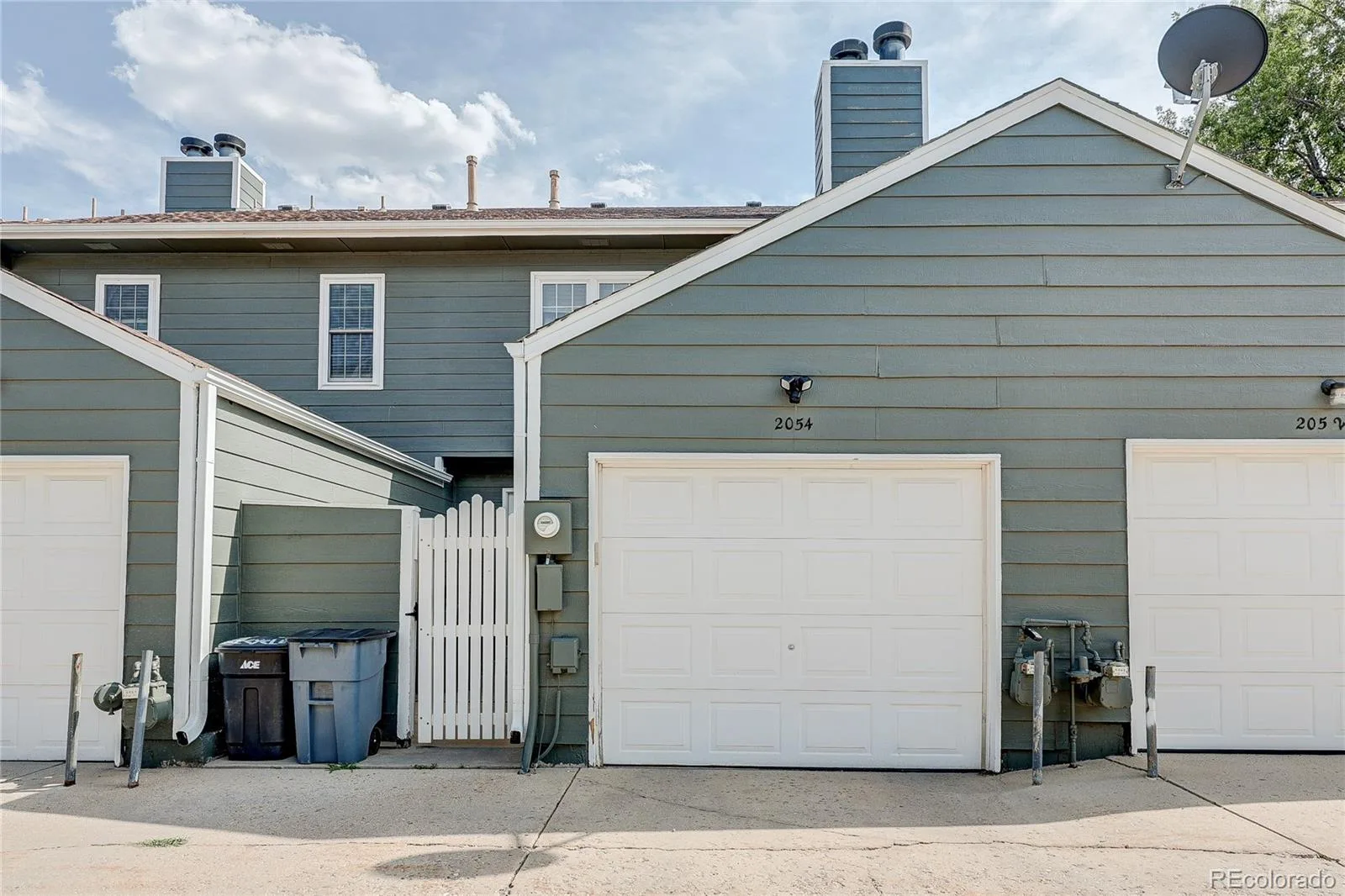 2054 S Balsam Street Lakewood CO 80227 | MLS #REC2543368 08152026164237 1600 26
