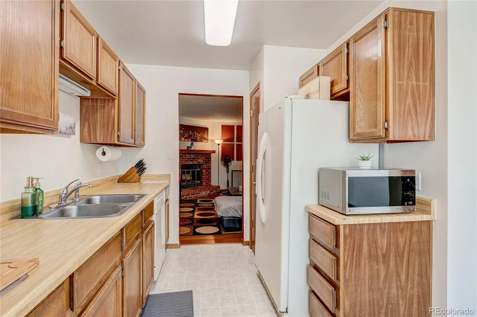 2054 S Balsam Street Lakewood CO 80227 | MLS #REC2543368 08152026164237 1600 3