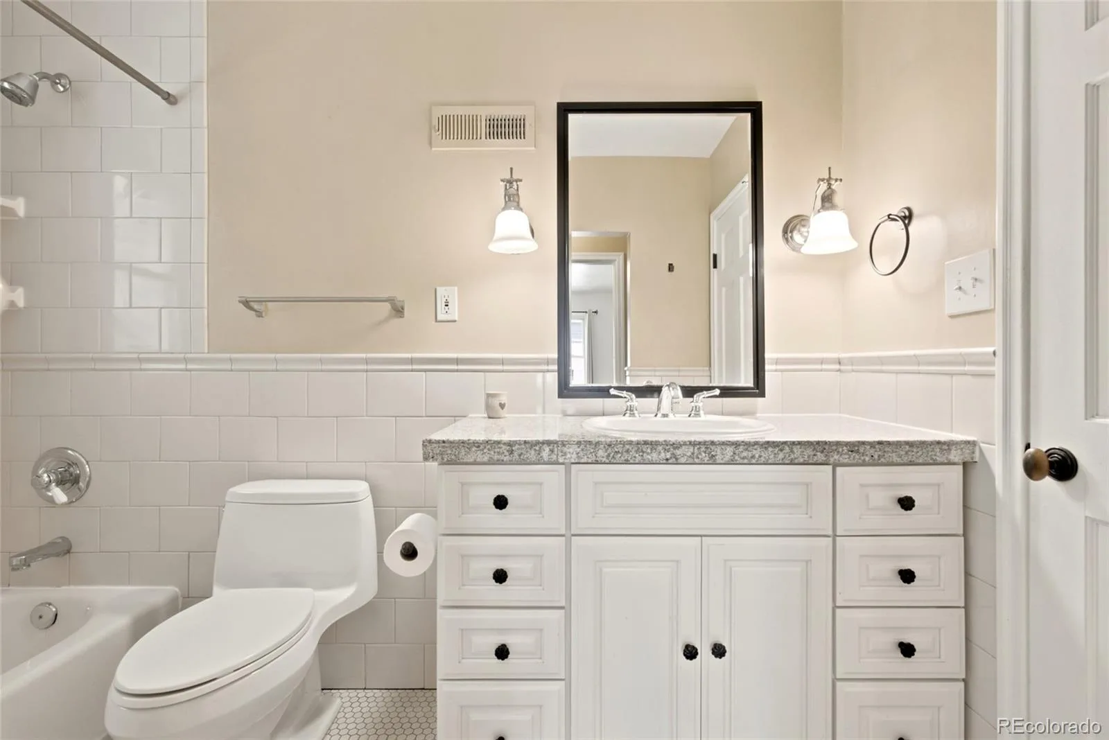 1564 S Josephine Street Denver CO 80210 MLS #REC2544710 07082026182458 1600 22