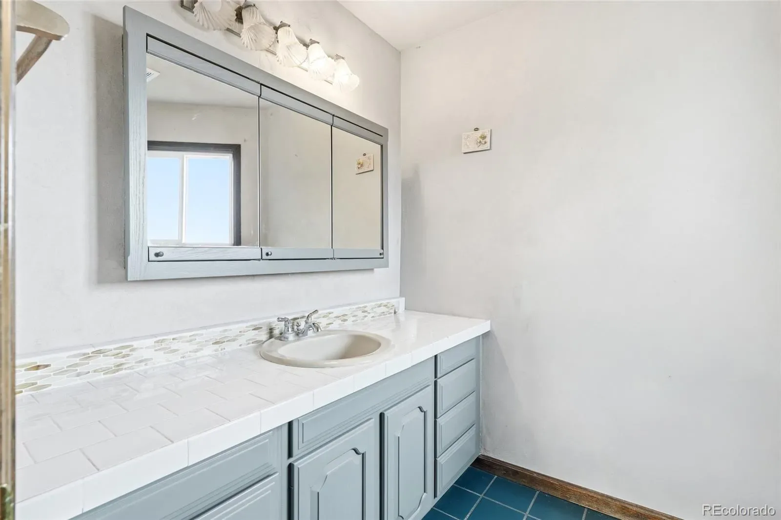 03292026101646 1600 30