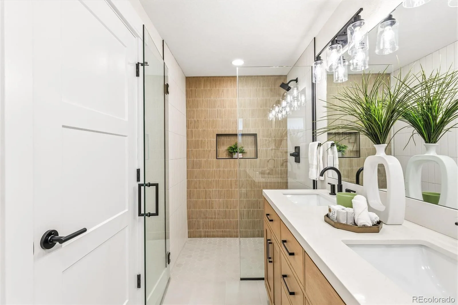 3100 W Denver Place Denver CO 80211 MLS #REC2546402 06232026201253 1600 23