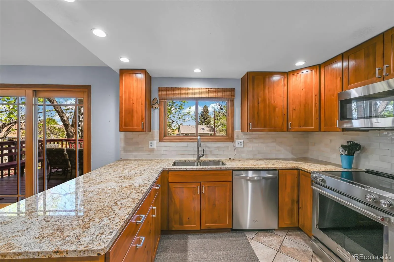 5877 S Lisbon Way Centennial CO 80015 MLS #REC2546467 04302026062016 1600 12