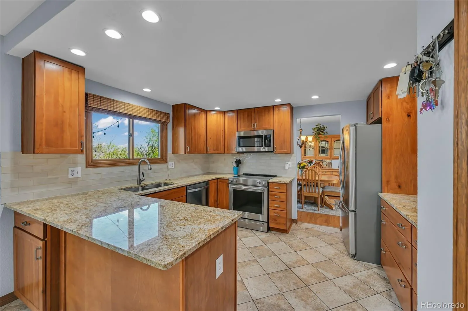 5877 S Lisbon Way Centennial CO 80015 MLS #REC2546467 04302026062016 1600 13